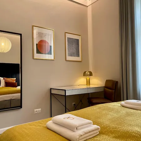 Apartamento Golden Queen Center *