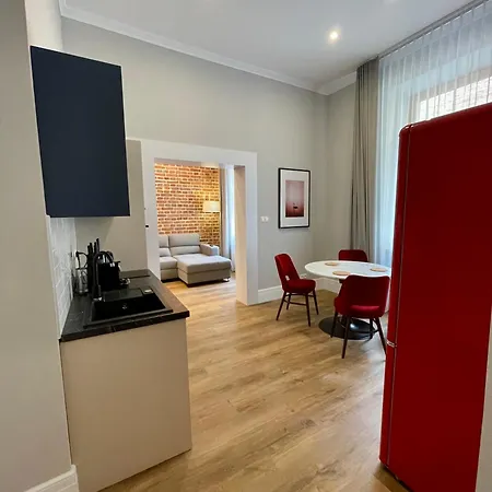 Golden Queen Center Apartman *