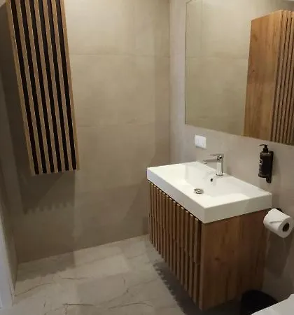 Golden Queen Center Apartment *