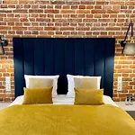 Διαμέρισμα Golden Queen Center *